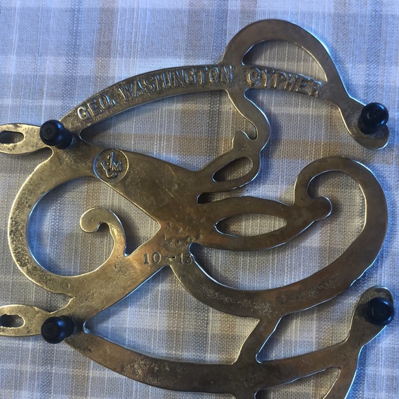 Virginia Metalcrafters Trivet - Picture 3 of 3